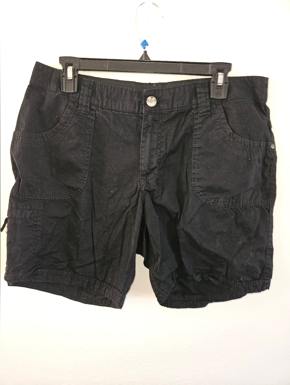 White Stag Womans Black Shorts Size 12